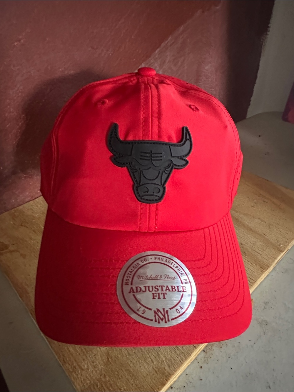 Chicago Bulls Red Sport Golf running jogging hat brand new strap back cap